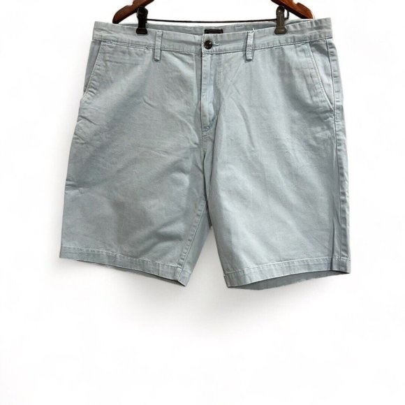 Gap Khakis Chino Shorts Men 40 Light Blue Mid Rise 100% Cotton Casual Preppy - Picture 1 of 12